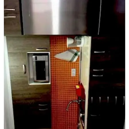 Apartamento Cerca Del Aeropuerto *